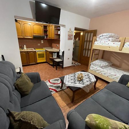 Main Square Tirana Apartment Ngoại thất bức ảnh